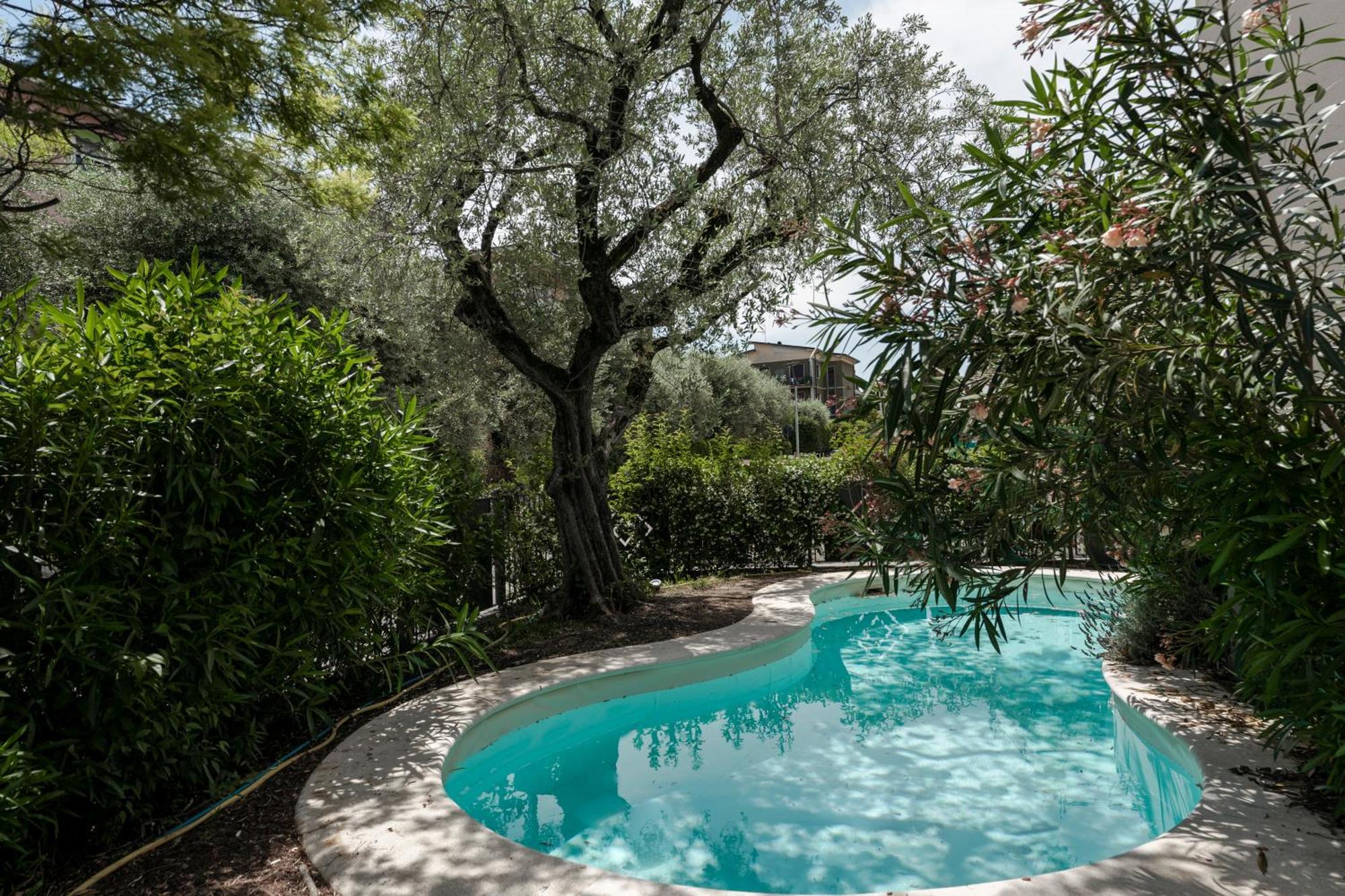 Matteotti Apartments Desenzano del Garda Buitenkant foto