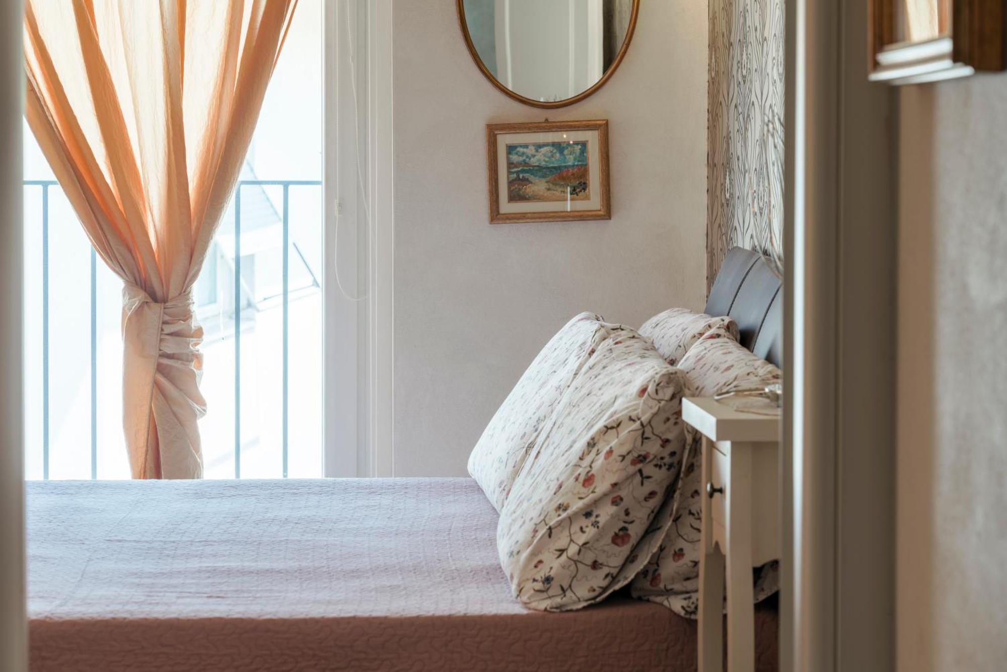 Matteotti Apartments Desenzano del Garda Buitenkant foto